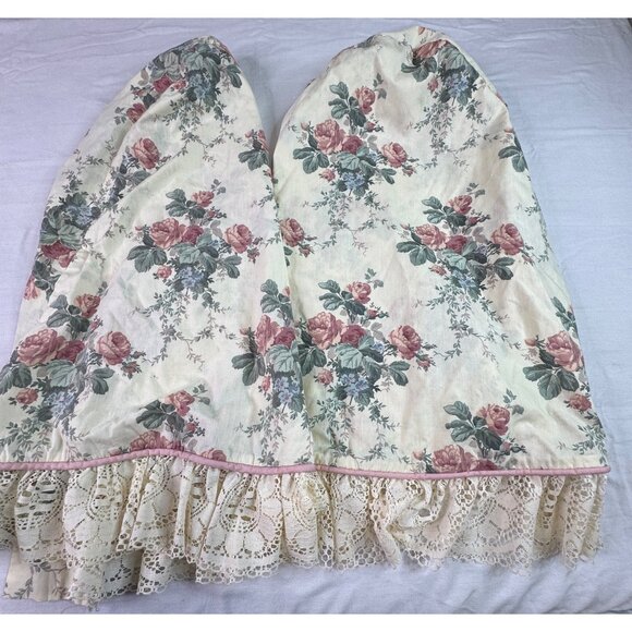2 Croscill Elizabeth Gray Victoria Lace Scalloped Valances Floral Cottage Shabby - Picture 3 of 5